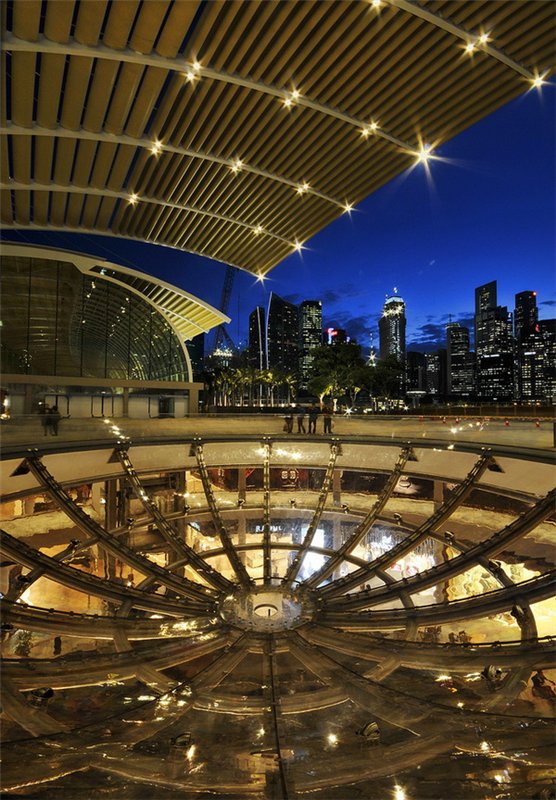 Сингапурское чудо света гостиница Marina Bay Sands