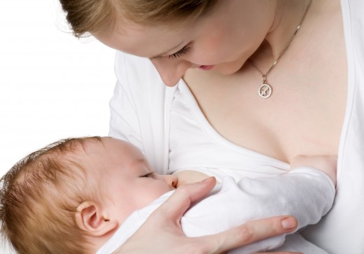 Долгое кормление грудью провоцирует развитие у детей аллергии
