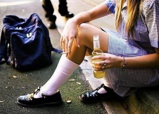 Ученые установили причину зависимости от алкоголя и курения у детей
