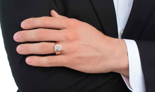 Мужское кольцо-печатка: Стильный акцент или пережиток прошлого?