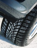 Шины зимние Goodyear эффективно справляются с управлением на сухих и мокрых покрытиях
