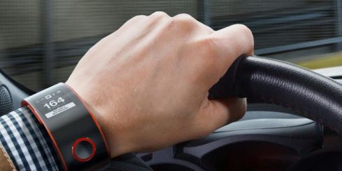 Nissan представила концепт «умных» часов Nismo Watch для водителя