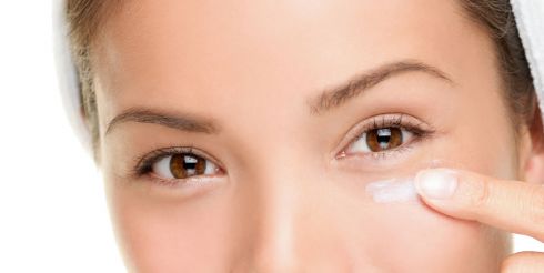 Правила ухода за кожей вокруг глаз