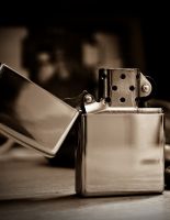 Как отличить настоящую зажигалку Zippo от подделки