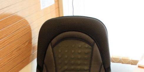 Быстрое восстановление работоспособности с массажной накидкой на кресло