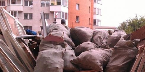 Как решить проблему с вывозом строительного мусора