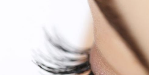 Wimpernserum zur Wimpernverlängerung — ein Wundermittel für schöne lange Wimpern