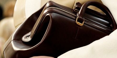 Где купить сумку саквояж?