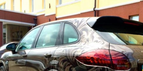 Как украсить свой автомобиль с помощью пленки?