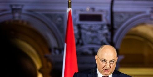 Президент ЕЕК Вячеслав Моше Кантор назвал ракетные удары по Израилю «неприкрытой авантюрой» руководства ХАМАС