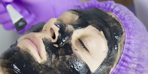 Карбоновые пилинги: показания и противопоказания