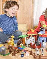 Какова роль игрушек в развитии ребёнка?