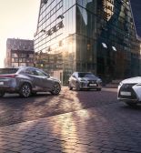 Новый кроссовер Lexus UX