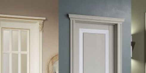 Как скомбинировать темные двери с обоями, полами и плинтусами