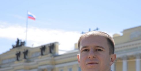 Михаил Романов поздравил петербуржцев с Международным днем пожилого человека