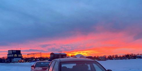 В Подмосковье прошли спортивные заезды на ледовом автодроме