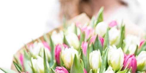 Цветы в апреле — выбирайте сезонные букеты!