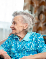 Какими качествами должны обладать люди, занимающиеся уходом за пожилыми людьми
