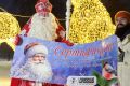 Брадобрей из Вологды подарил Деду Морозу сертификат на ежегодную стрижку бороды