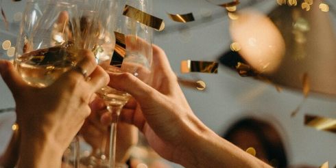 Почему одни коллективы после корпоратива сближаются, а другие неделю не смотрят друг другу в глаза