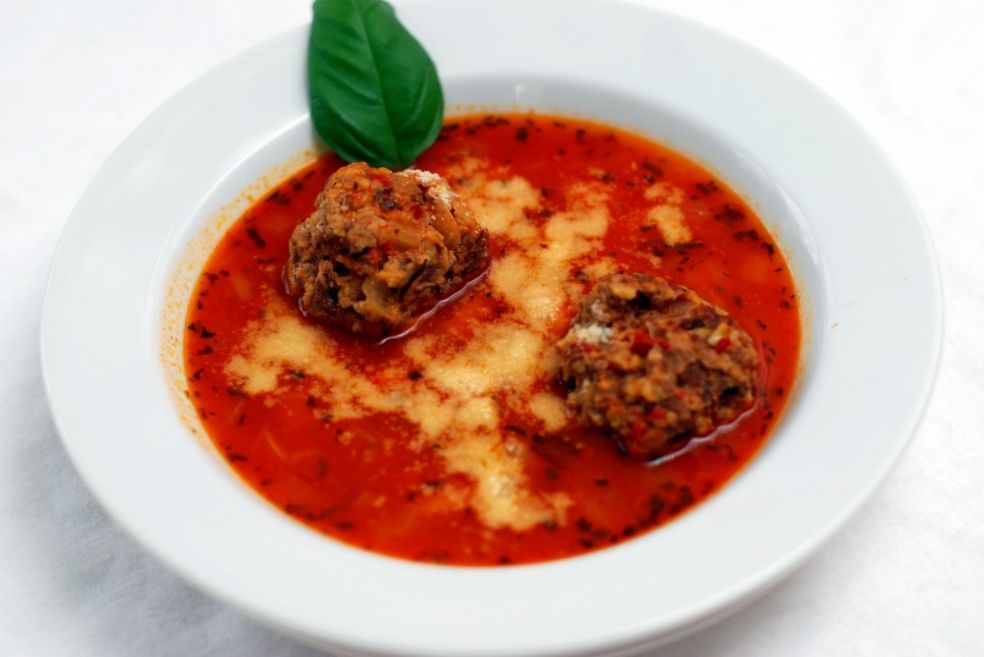 Итальянский суп с фрикадельками