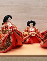 Японцы празднуют день Кукол и девочек