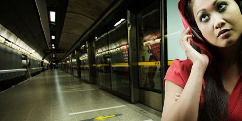 Наушники названы опасными для здоровья и жизни