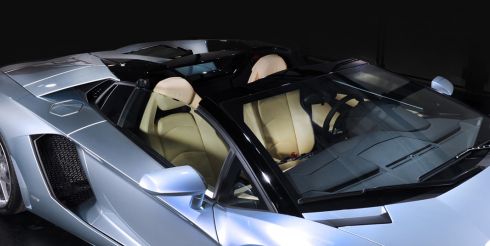Lamborghini представила Aventador LP 700-4 Roadster