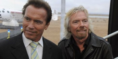 Virgin Galactic представила самолет космических туристов