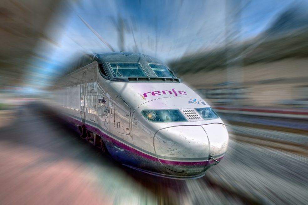 Высокоскоростной поезд в Испании