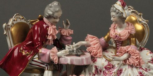 Фарфоровые куклы и статуэтки